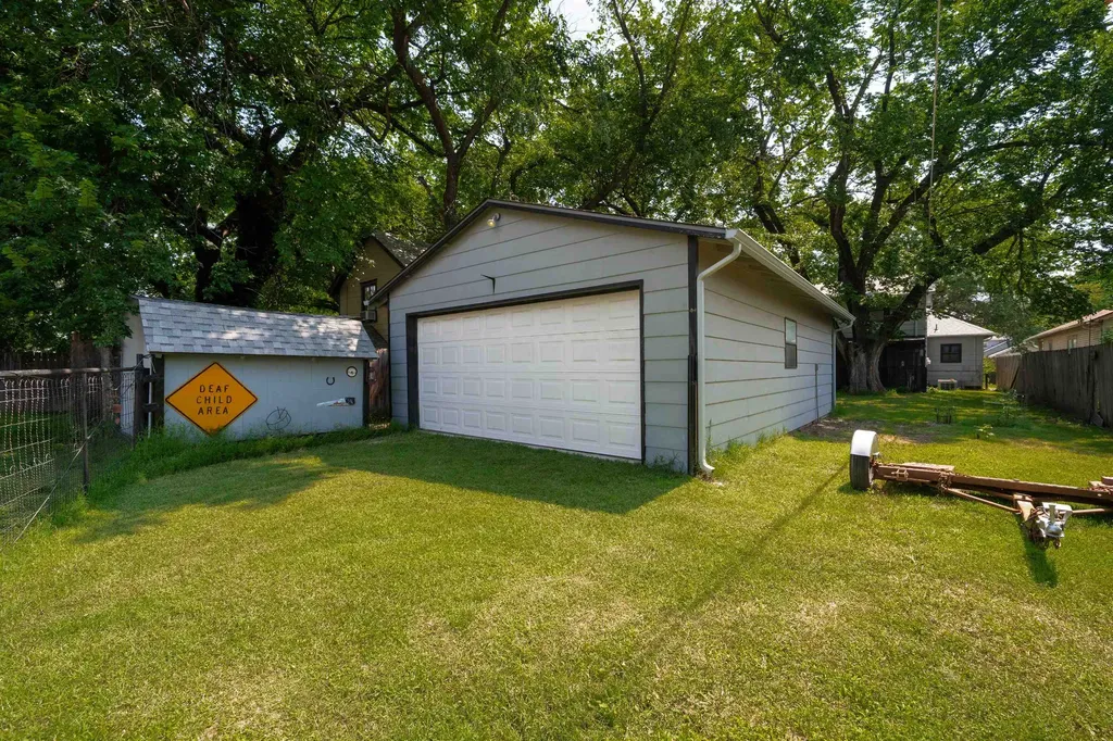 229 S Sedgwick Street Wichita KS 67213