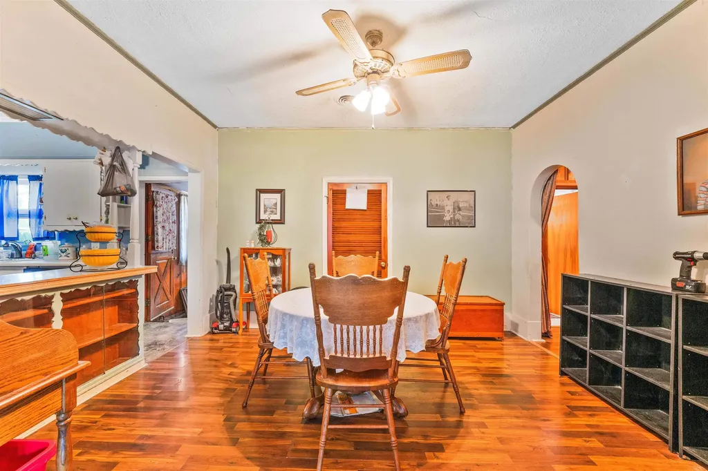 229 S Sedgwick Street Wichita KS 67213