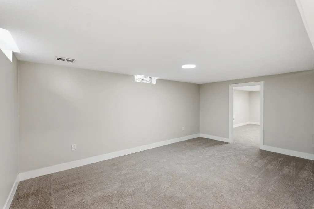442 N Hickory Lane Valley Center KS 67147