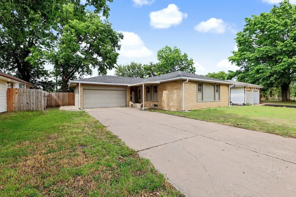 Wichita KS, 3808 W Cornelison Street
