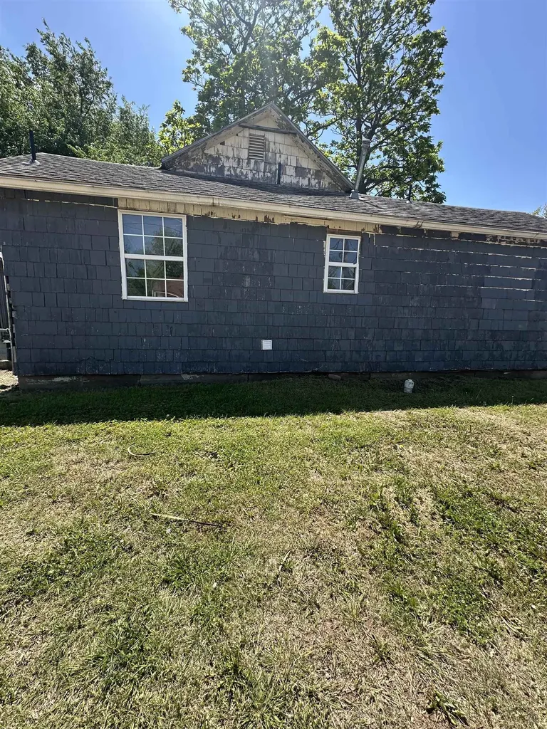 1529 N C Street Wellington KS 67152