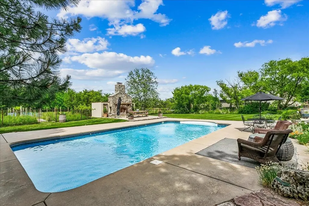 224 E Cedar Ridge Court Andover KS 67002