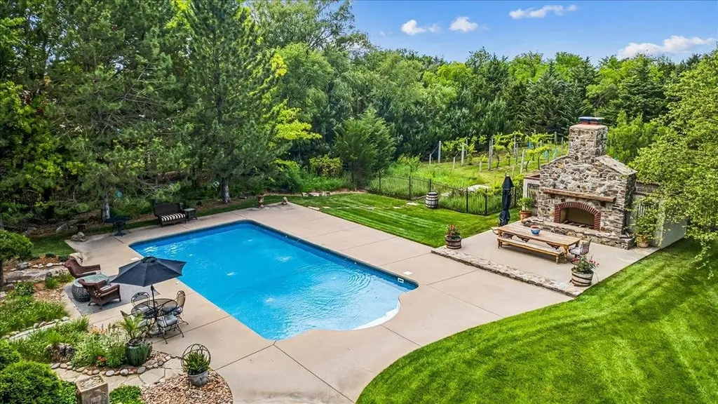 224 E Cedar Ridge Court Andover KS 67002