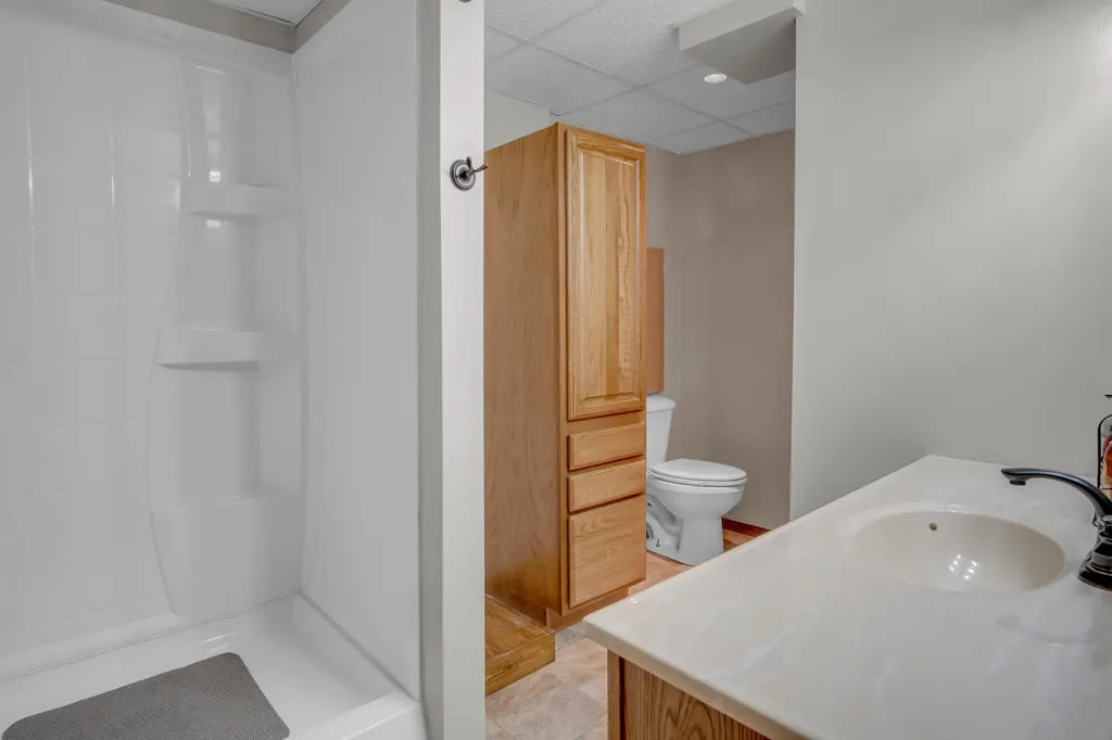 1604 Grandview Court Newton KS 67114