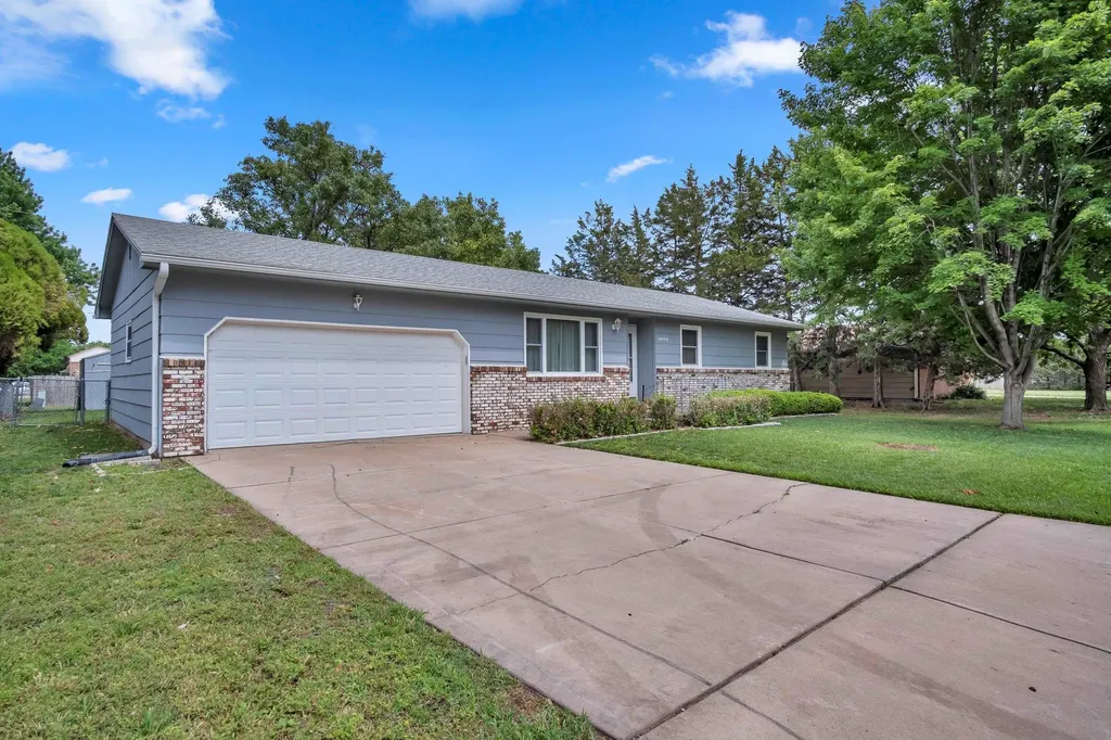 1604 Grandview Court Newton KS 67114