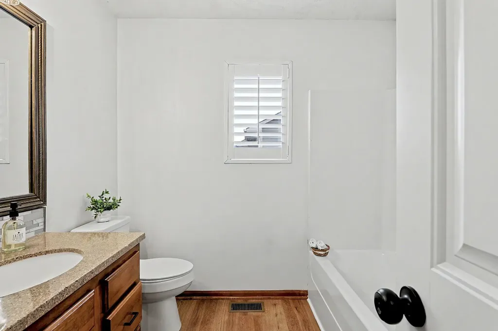 1042 N Beau Jardin Circle Derby KS 67037