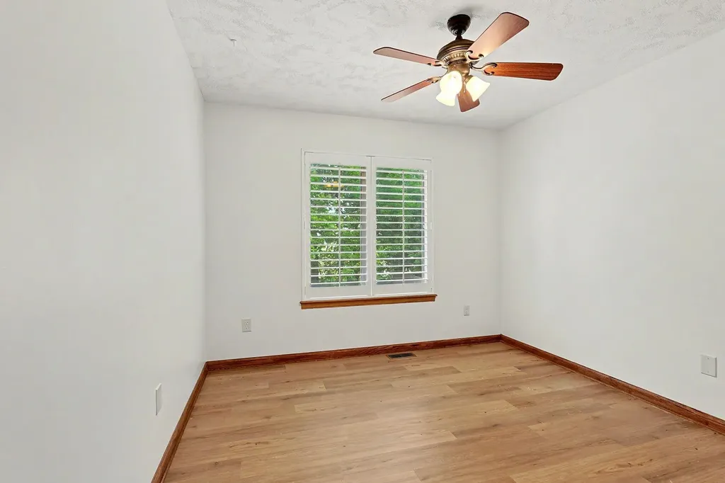 1042 N Beau Jardin Circle Derby KS 67037