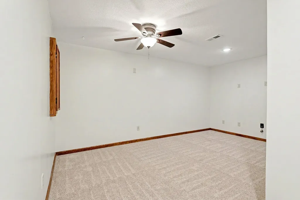 1042 N Beau Jardin Circle Derby KS 67037