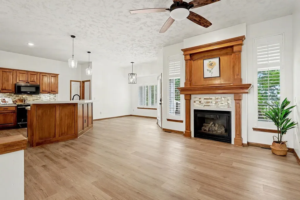 1042 N Beau Jardin Circle Derby KS 67037