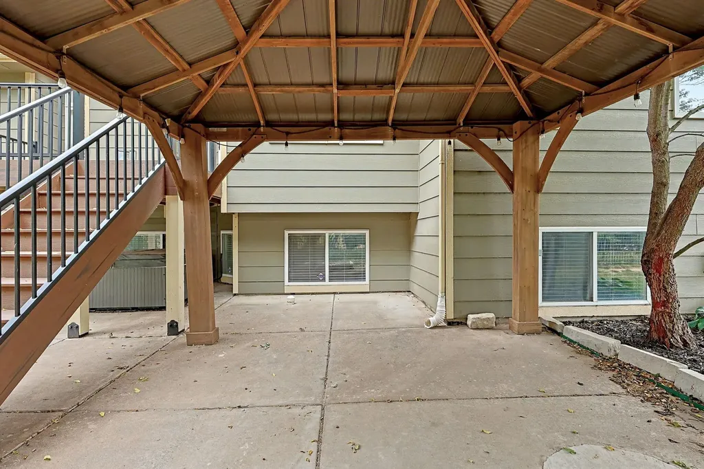 1042 N Beau Jardin Circle Derby KS 67037