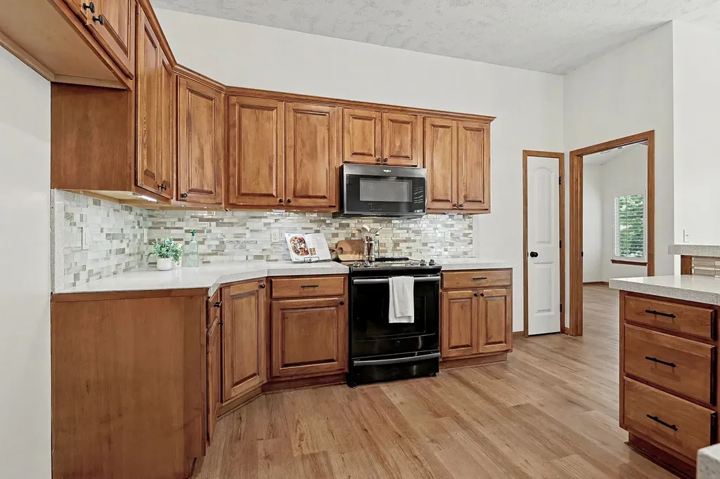 1042 N Beau Jardin Circle Derby KS 67037