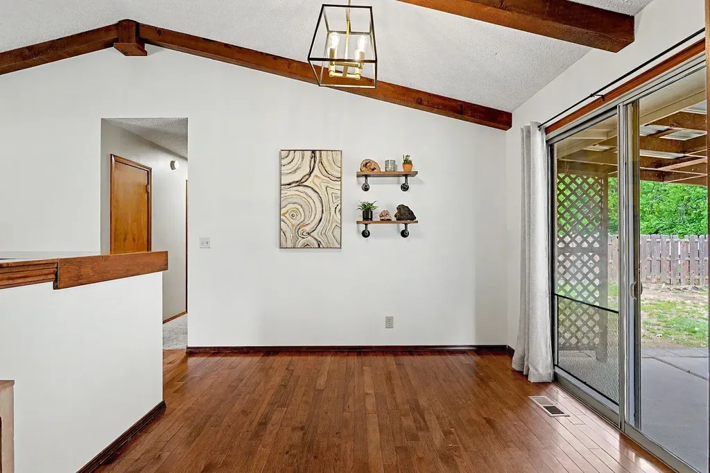 326 N Shefford Wichita KS 67212