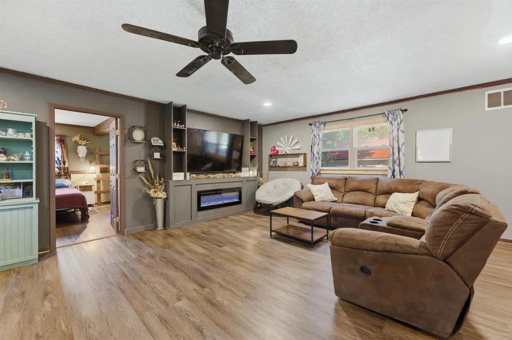 717 E High Street Towanda KS 67144