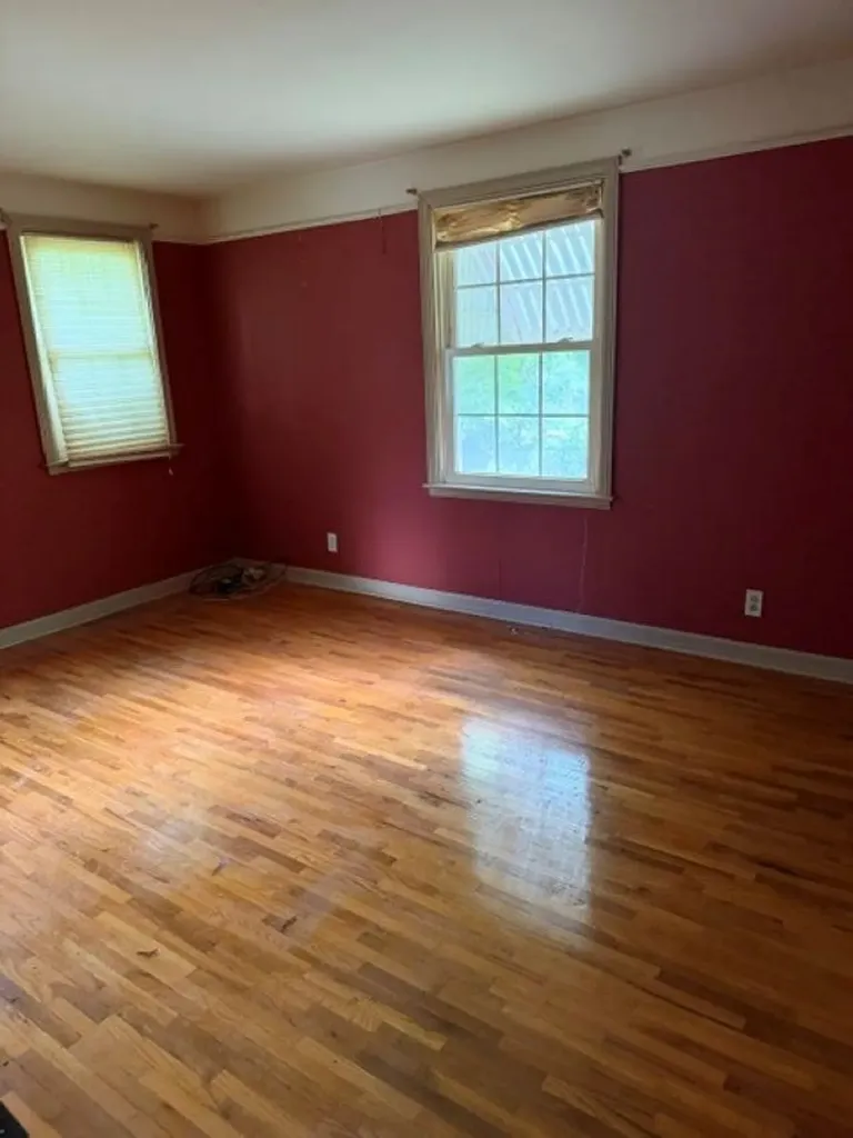 105 N Park Winfield KS 67156