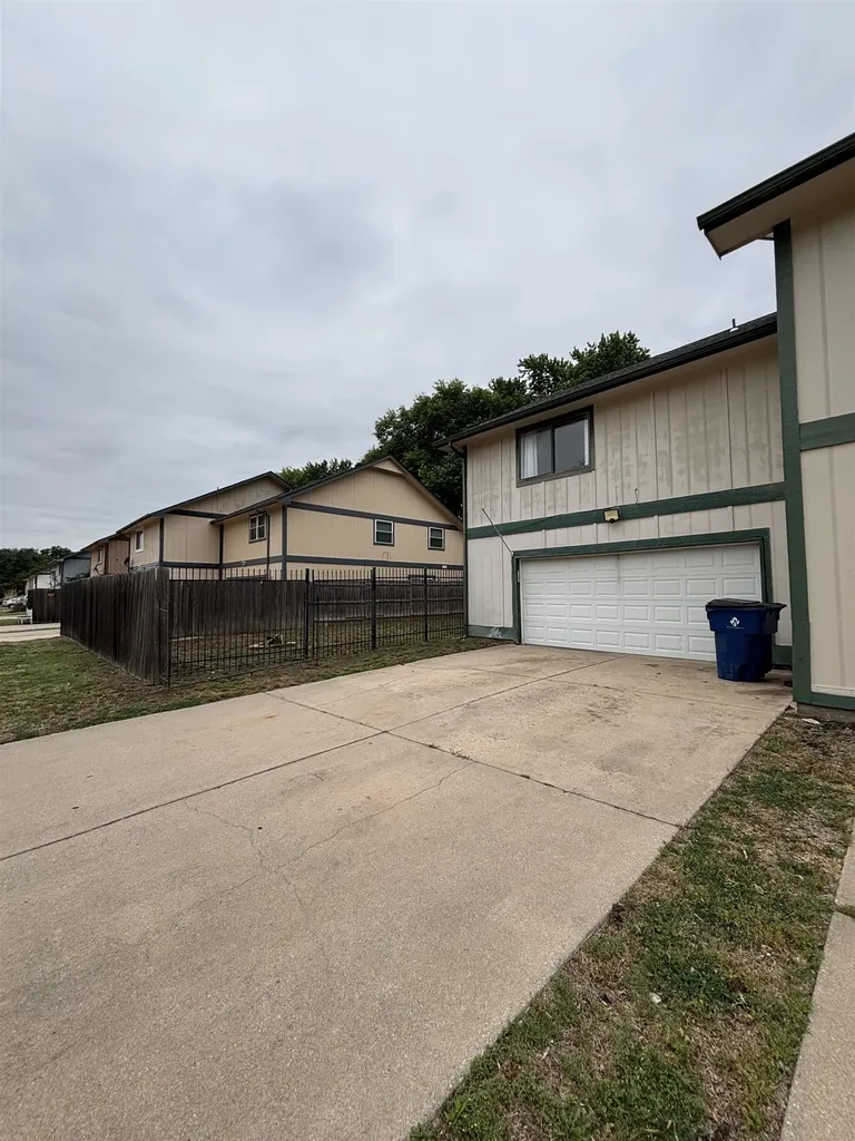 1117 E Redwood Road Derby KS 67037