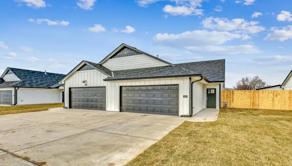 3616-3618 W 45th Street S Wichita KS 67217