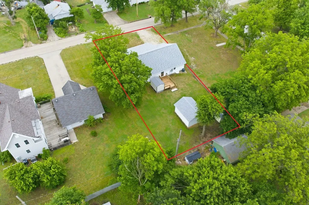 205 N St Nicholas Street Eureka KS 67045