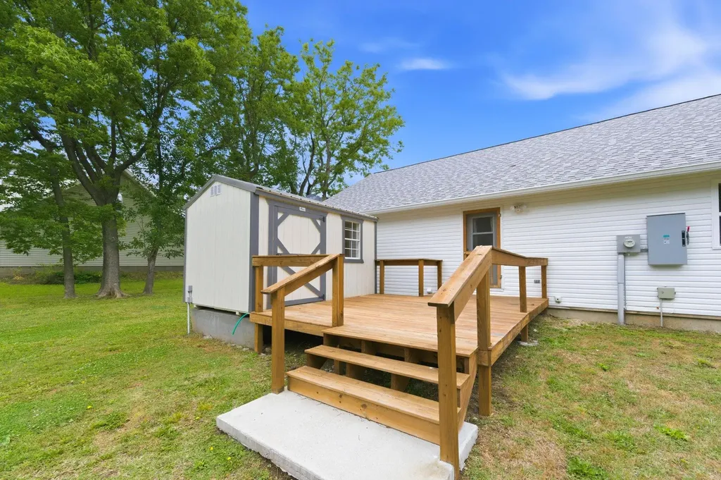 205 N St Nicholas Street Eureka KS 67045