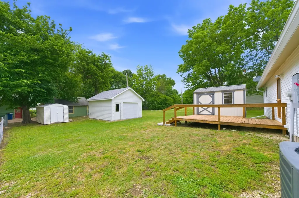 205 N St Nicholas Street Eureka KS 67045