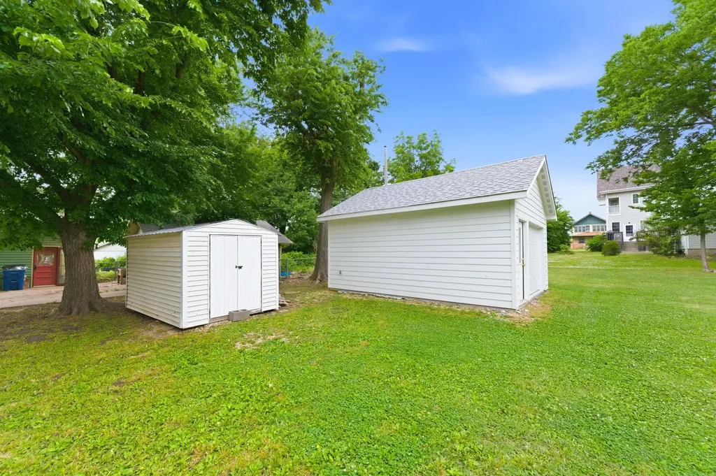 205 N St Nicholas Street Eureka KS 67045