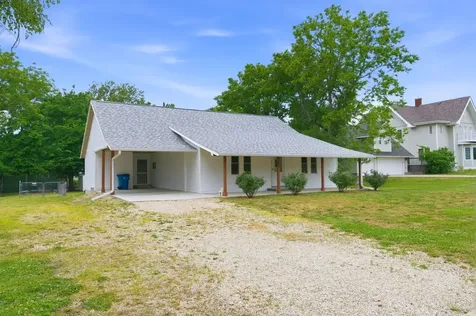 205 N St Nicholas Street Eureka KS 67045