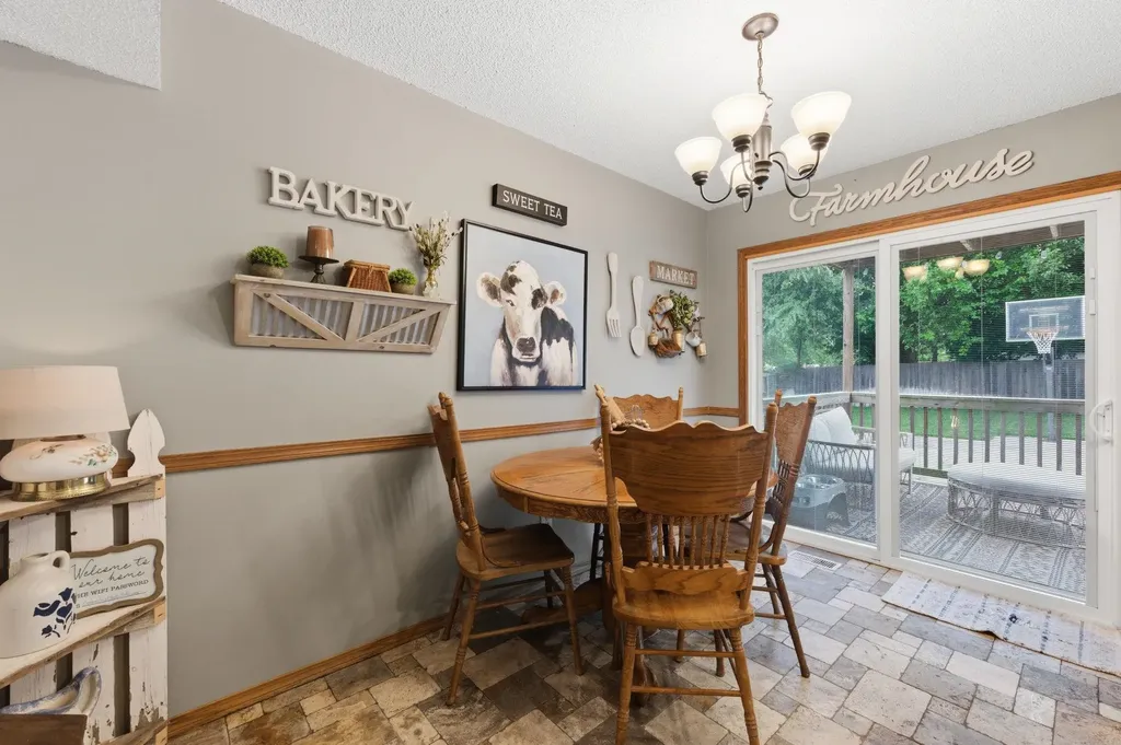 742 Erin Lane Mulvane KS 67110
