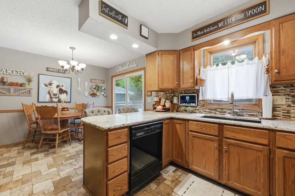 742 Erin Lane Mulvane KS 67110