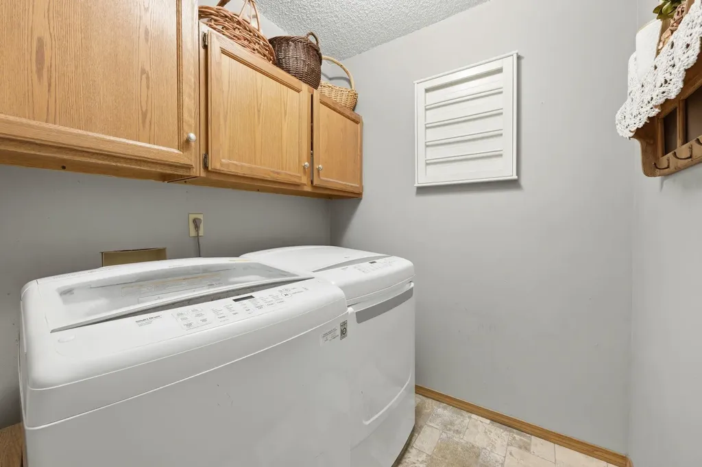 742 Erin Lane Mulvane KS 67110