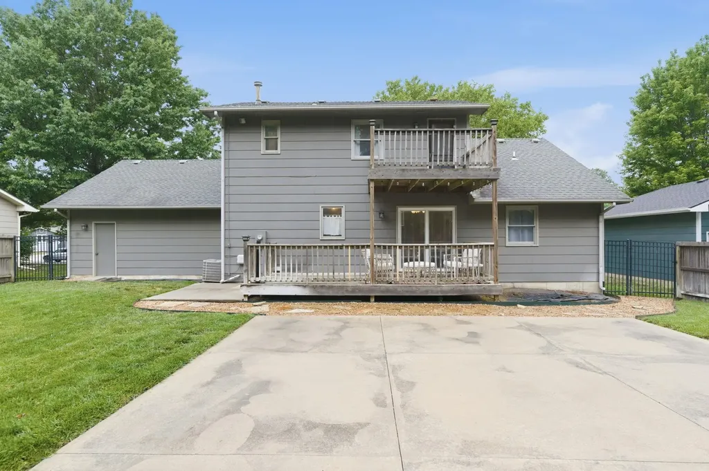 742 Erin Lane Mulvane KS 67110