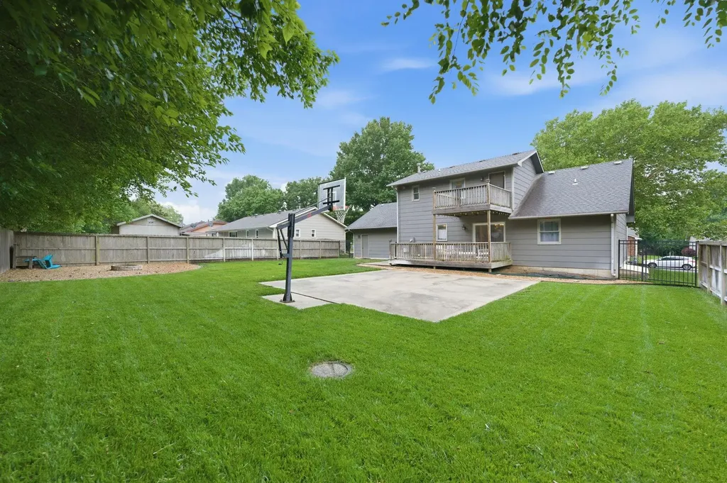 742 Erin Lane Mulvane KS 67110