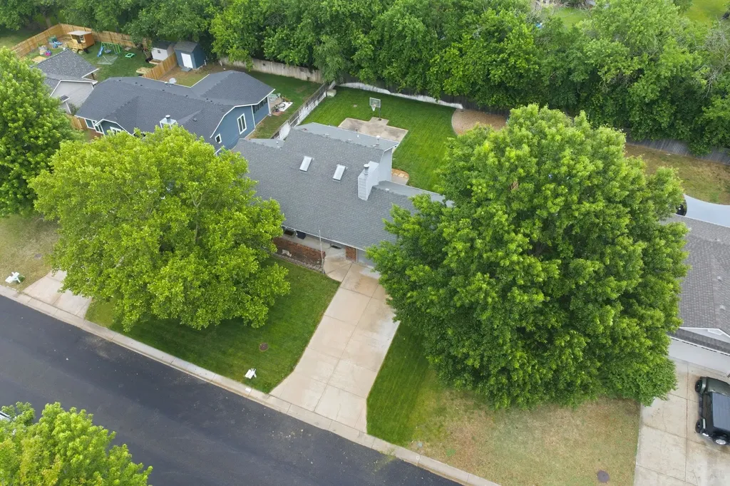 742 Erin Lane Mulvane KS 67110