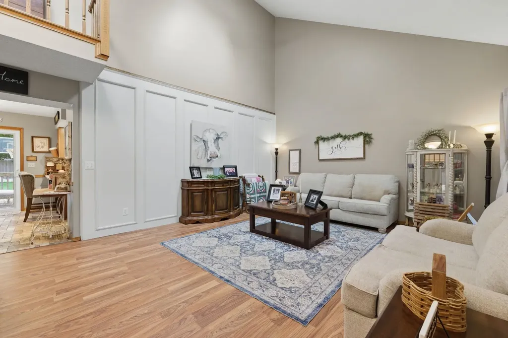 742 Erin Lane Mulvane KS 67110
