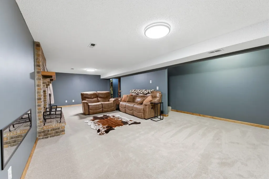 709 N Erin Lane Mulvane KS 67110-1228
