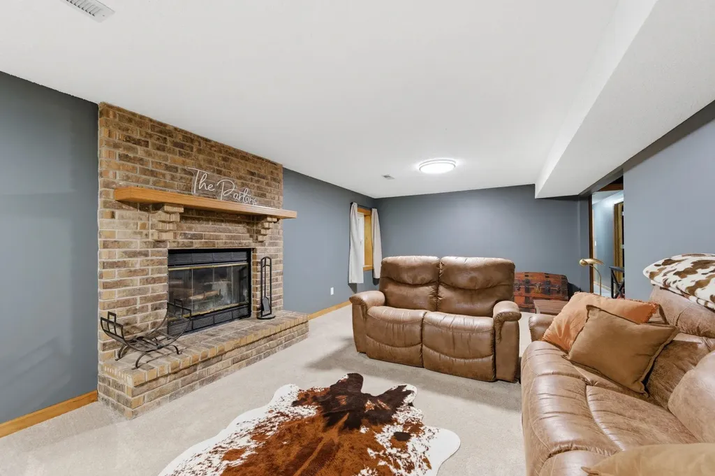 709 N Erin Lane Mulvane KS 67110-1228