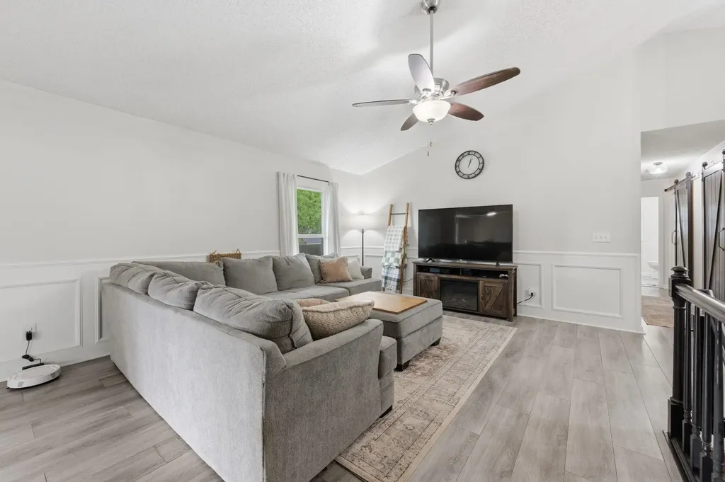 709 N Erin Lane Mulvane KS 67110-1228
