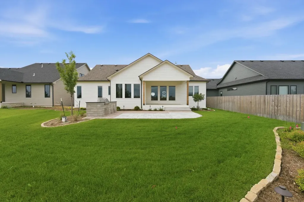 14915 E Peppertree Wichita KS 67230