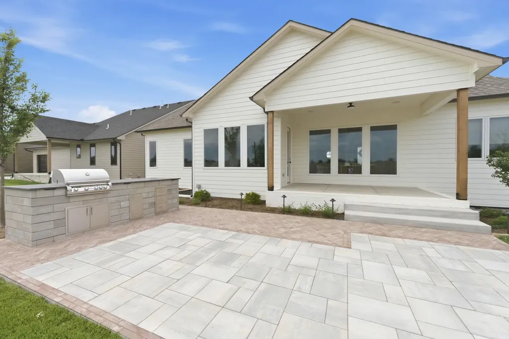 14915 E Peppertree Wichita KS 67230