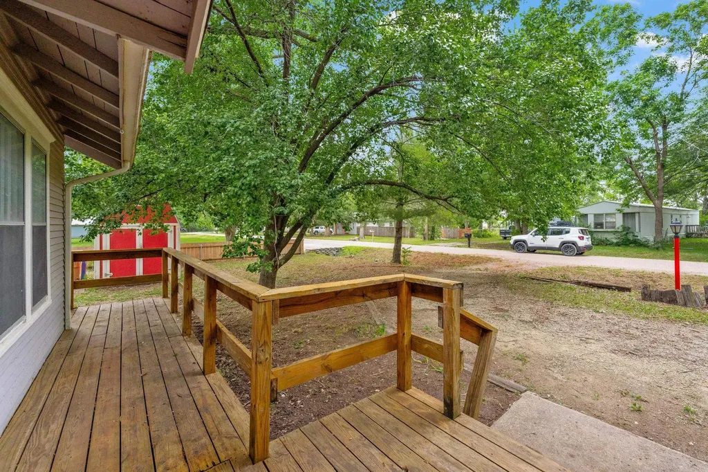 103 W 57th Street N Wichita KS 67204-2101