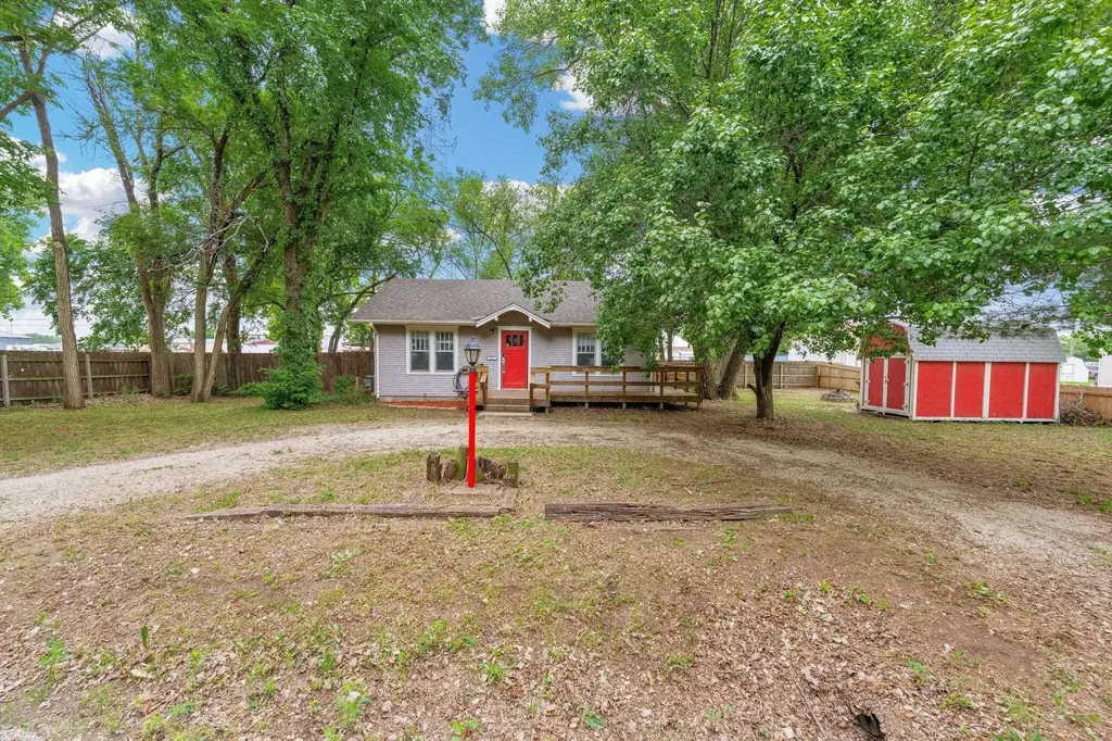 103 W 57th Street N Wichita KS 67204-2101