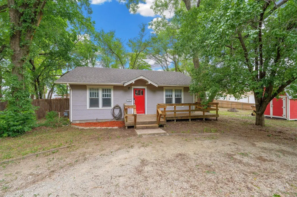 103 W 57th Street N Wichita KS 67204-2101