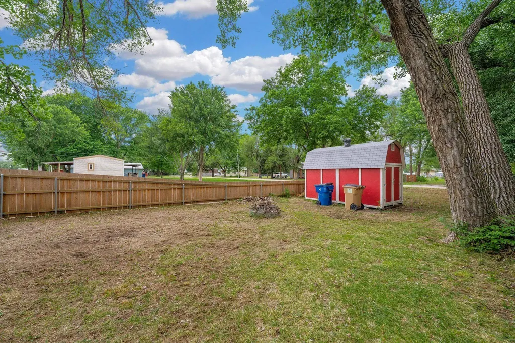 103 W 57th Street N Wichita KS 67204-2101