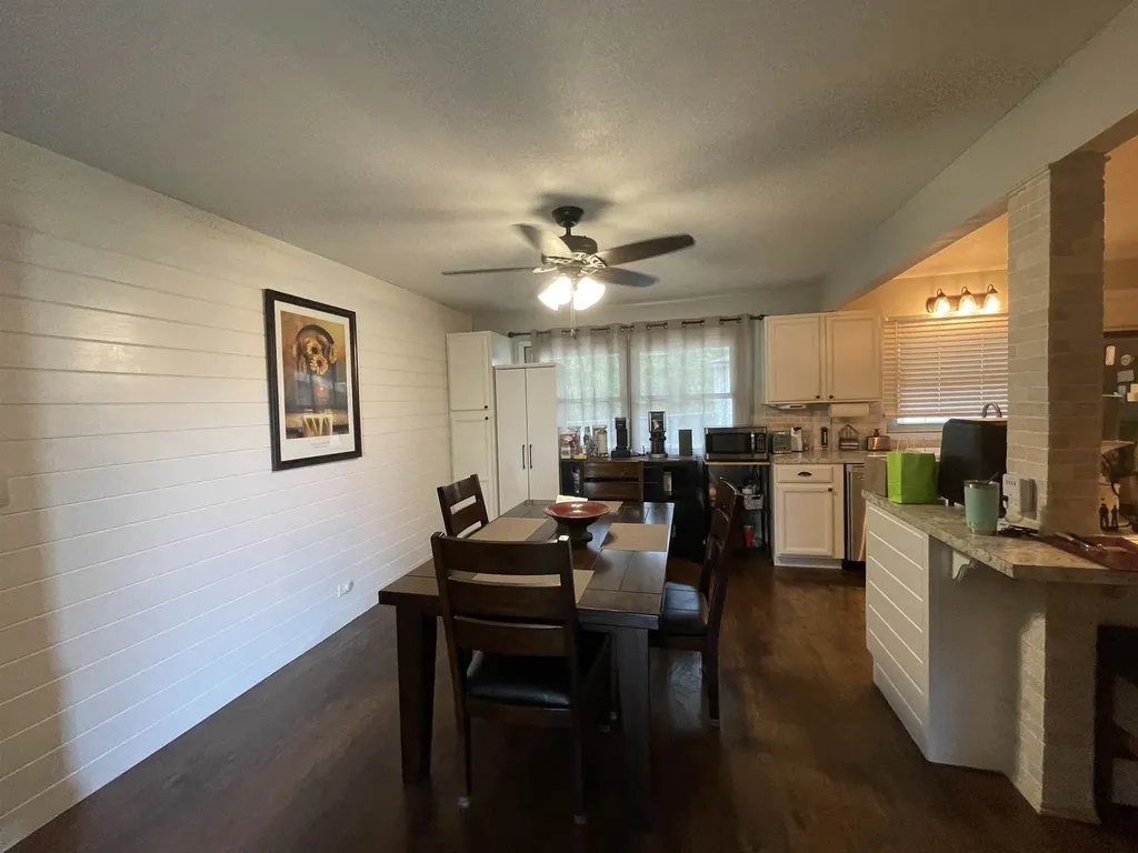 16 Grandview Wellington KS 67152