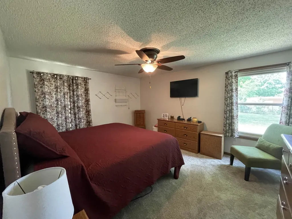 16 Grandview Wellington KS 67152