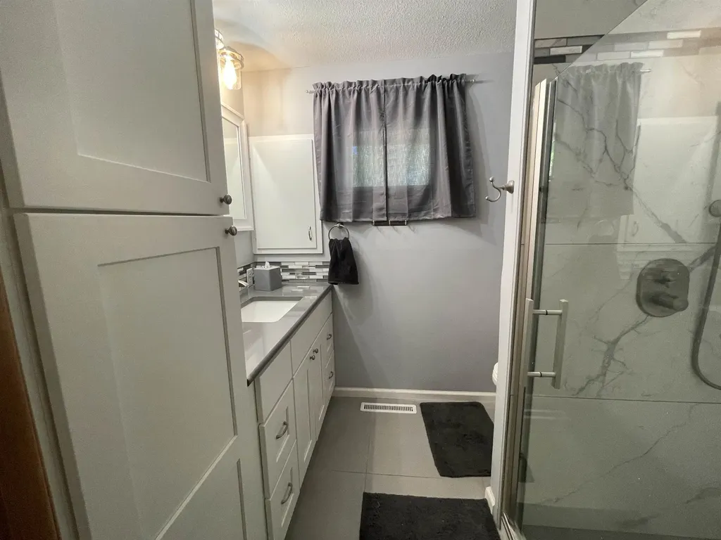 16 Grandview Wellington KS 67152