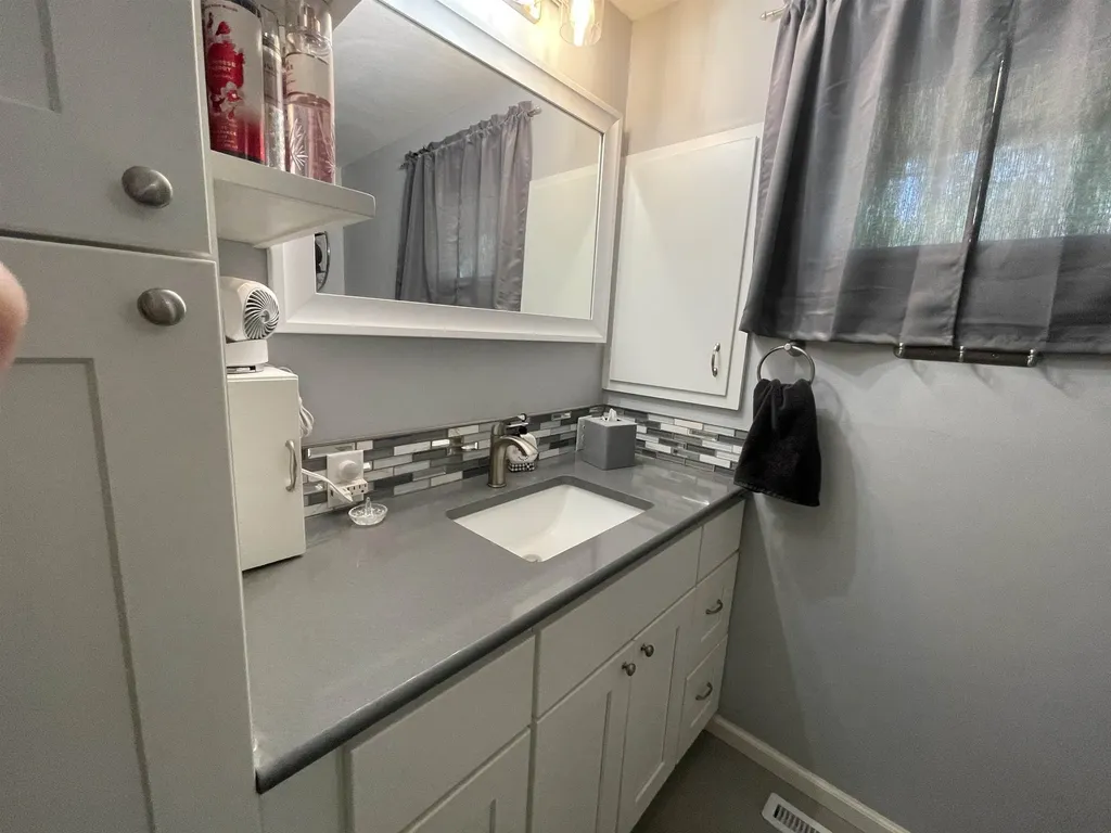 16 Grandview Wellington KS 67152