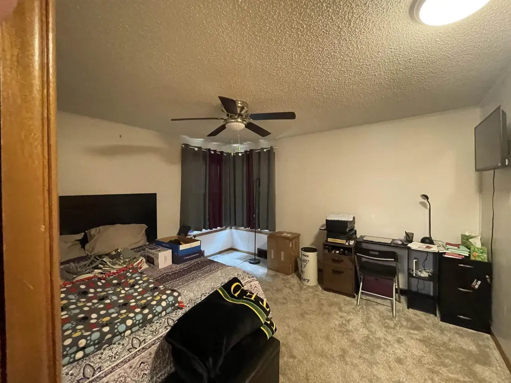 16 Grandview Wellington KS 67152