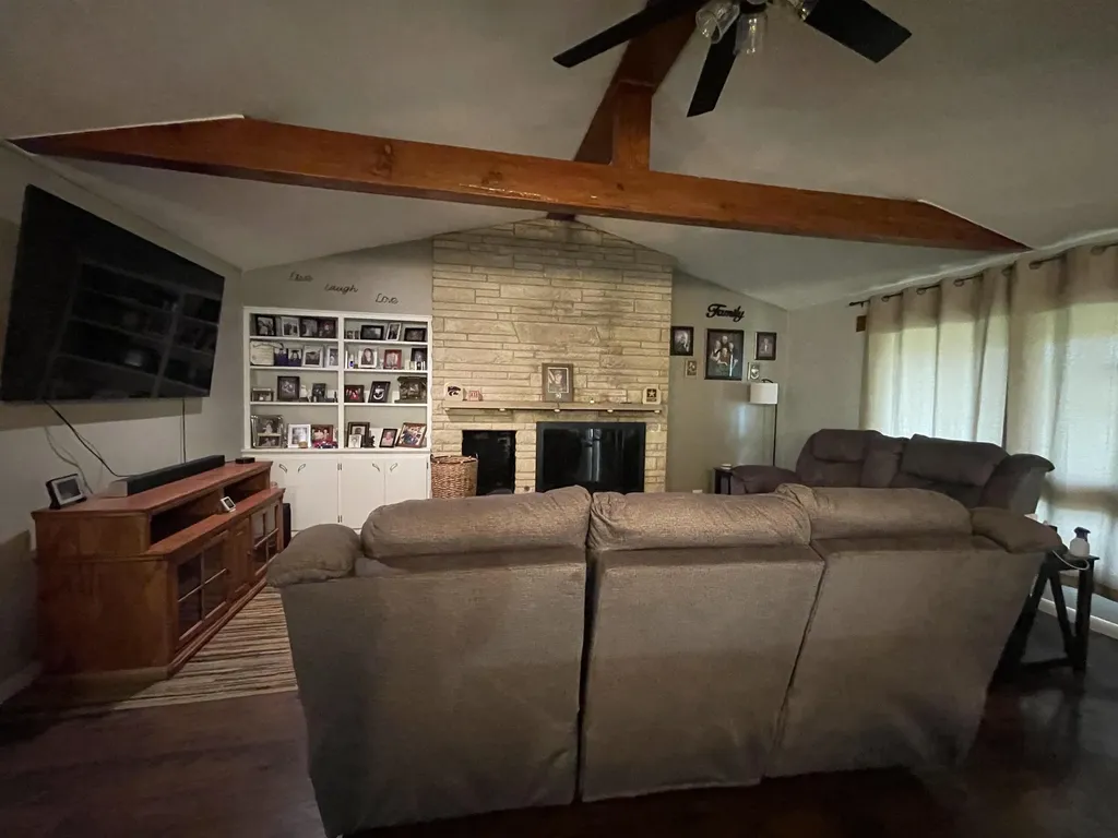 16 Grandview Wellington KS 67152