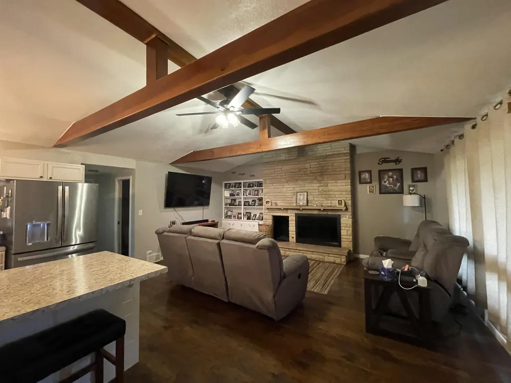 16 Grandview Wellington KS 67152