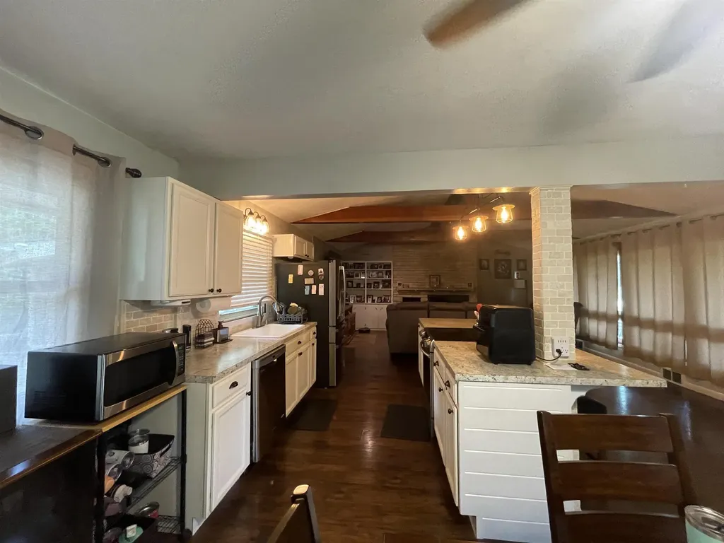 16 Grandview Wellington KS 67152