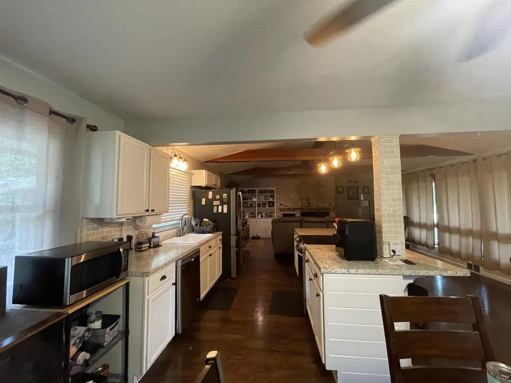 16 Grandview Wellington KS 67152